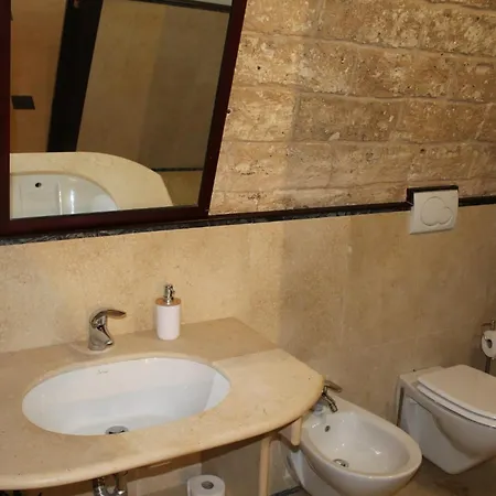 Newhouse Old Town Apartment